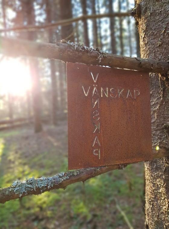 Trädgårdsskylt - Vänskap  - 2