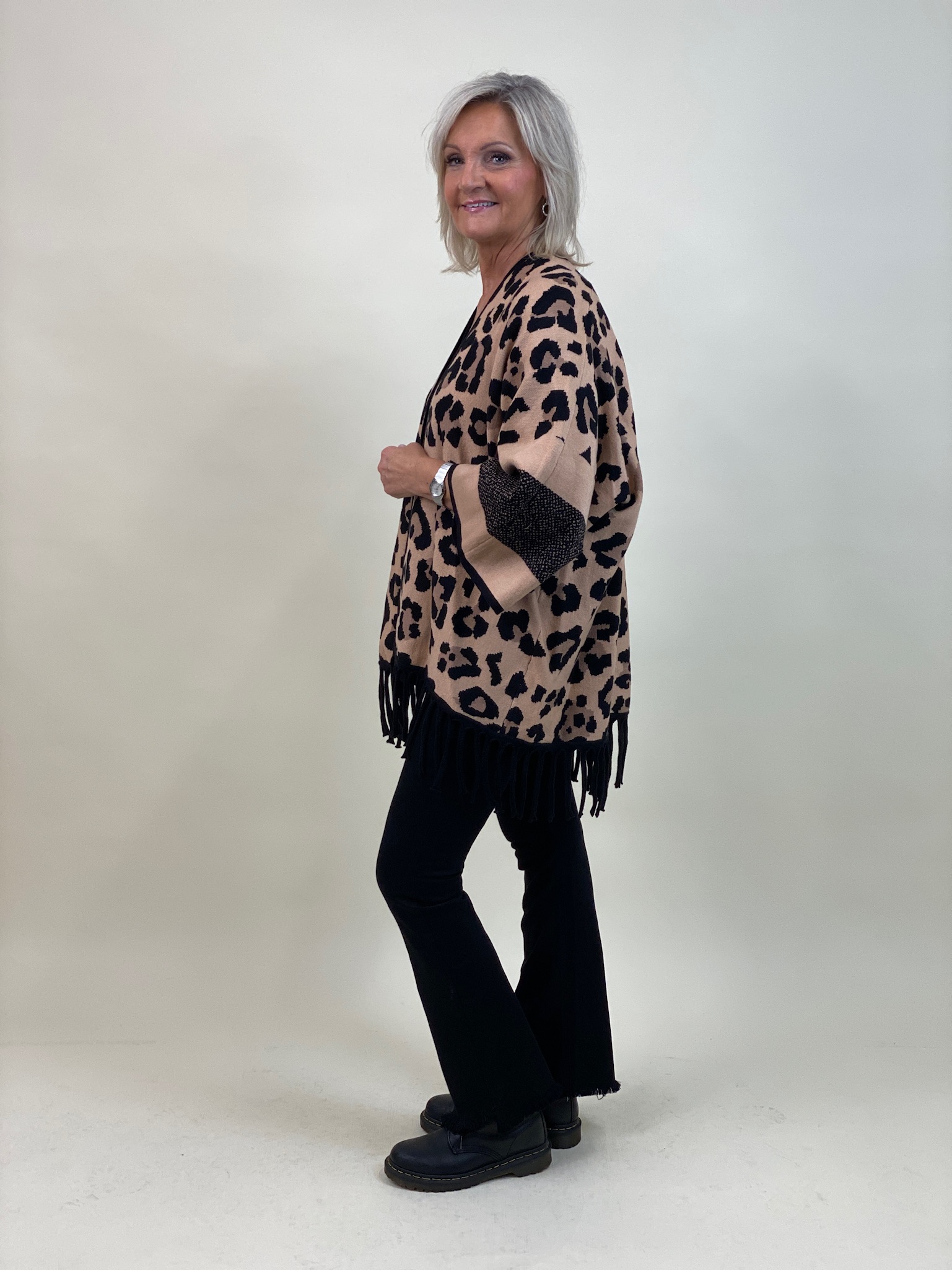 Ponchotröja Alma - Kamel/Svart - 3
