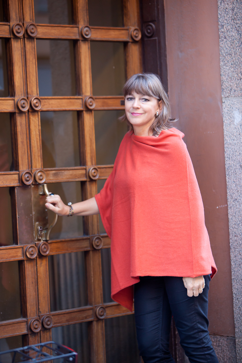 SUSANNE- Poncho slätstickad - 3