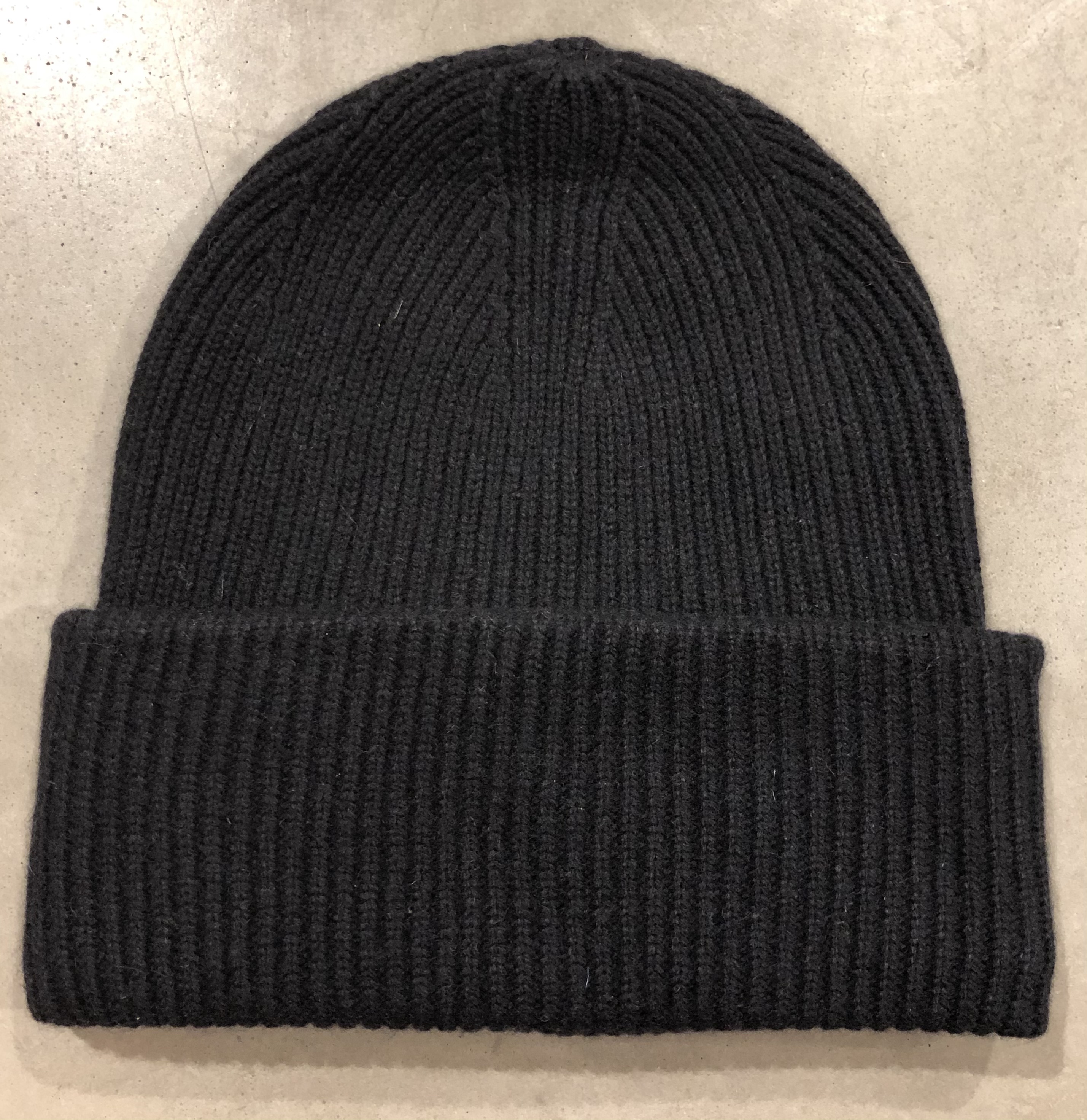 Mössa ribbstickad med uppvik -K27 - 15