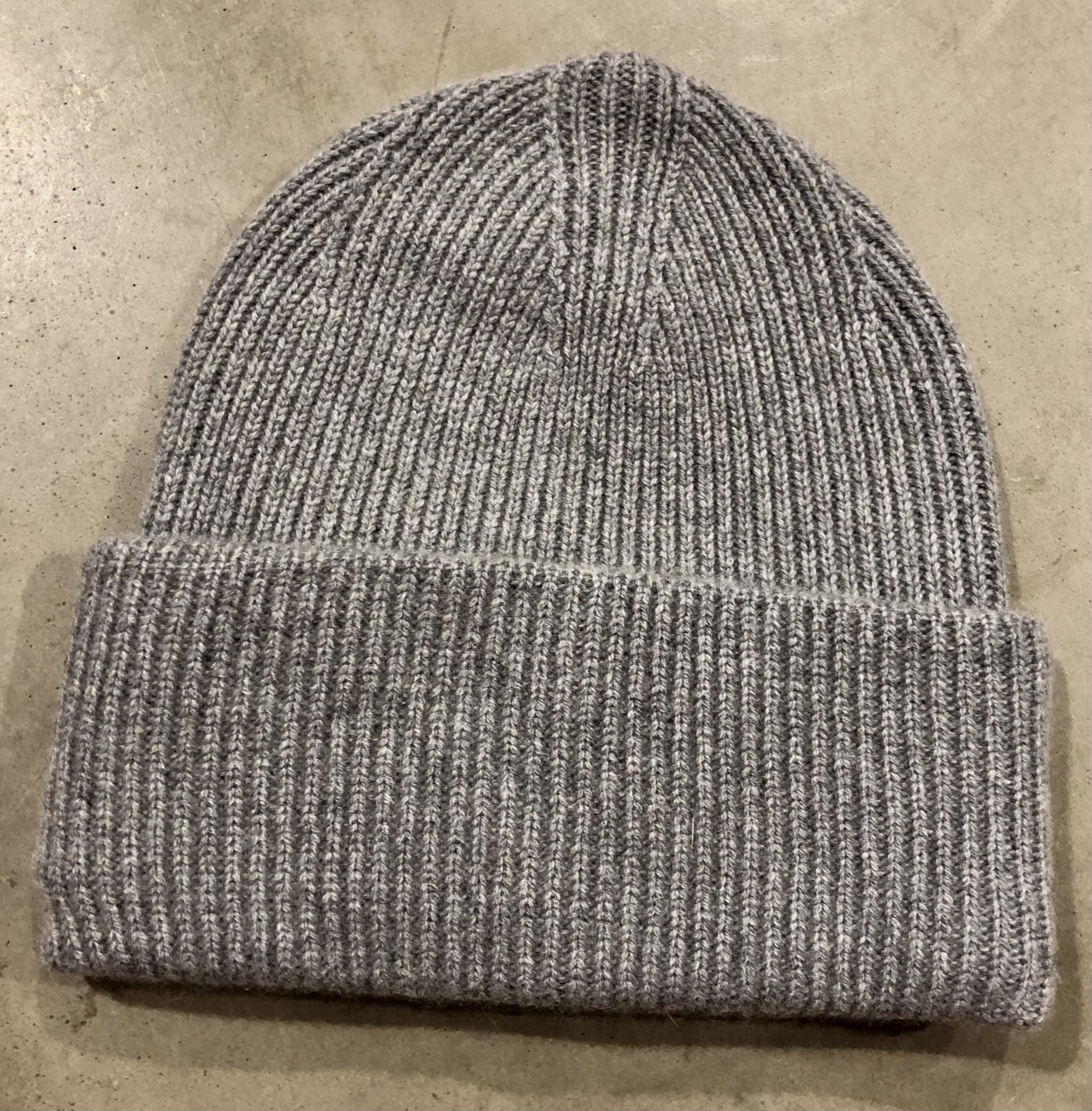 Mössa ribbstickad med uppvik -K27 - 12
