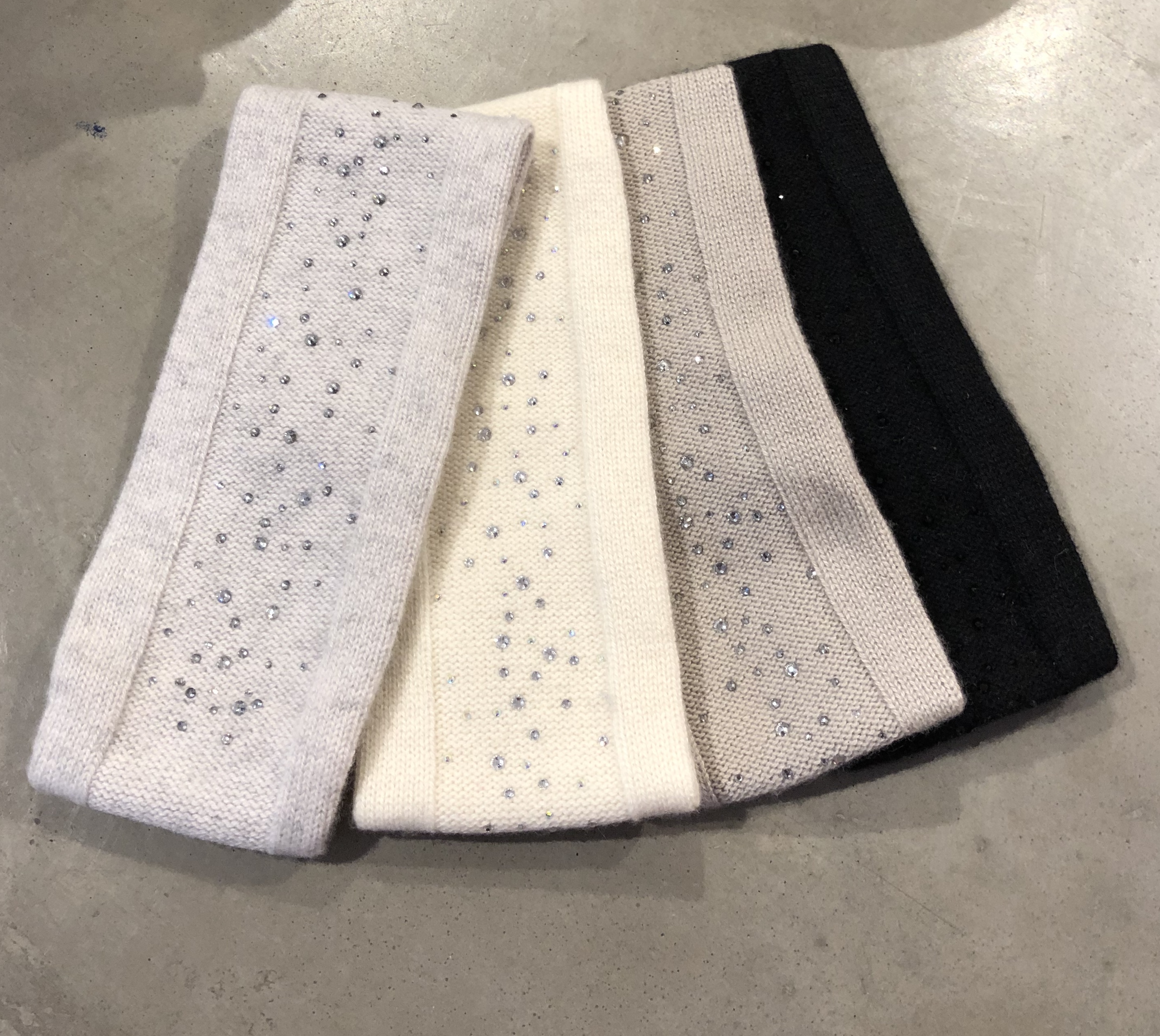 Fuji Yama- Pannband med strass - 2