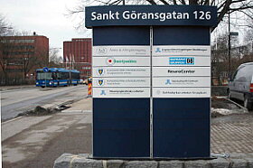 Belyst markplacerad skylt
