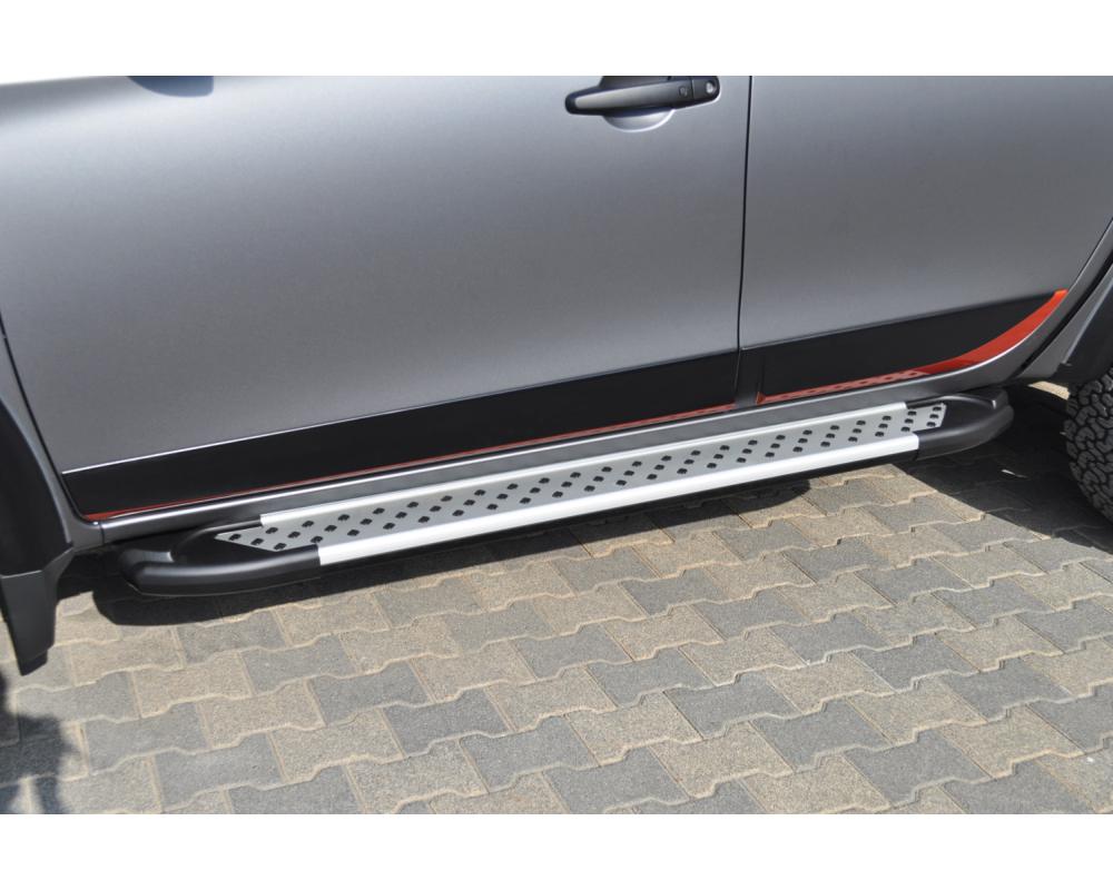 SIDESTEPS ANTI-SLIP - Toyota RAV4 2019- - 2