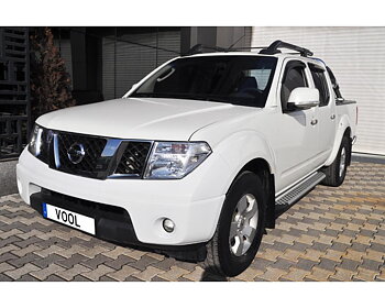 SIDESTEPS ANTI-SLIP - Nissan Navara 2006-2015