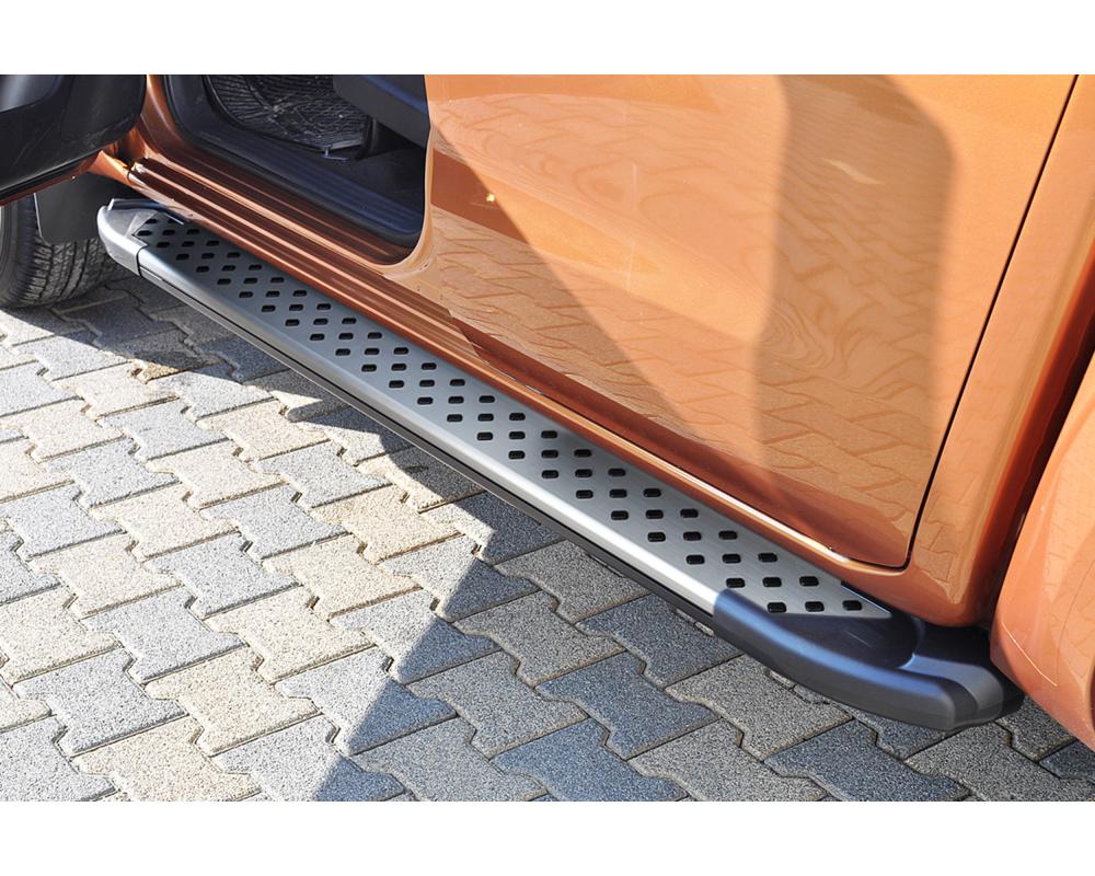 SIDESTEPS ANTI-SLIP - Nissan Navara (NP300) 2016-