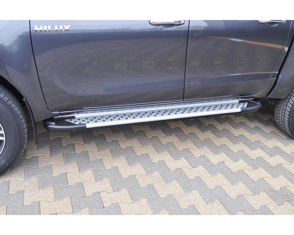 SIDESTEPS ANTI-SLIP - Toyota Hilux 2016-2020