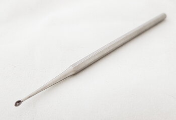 Komedonsked, liten skopa 12,5 cm