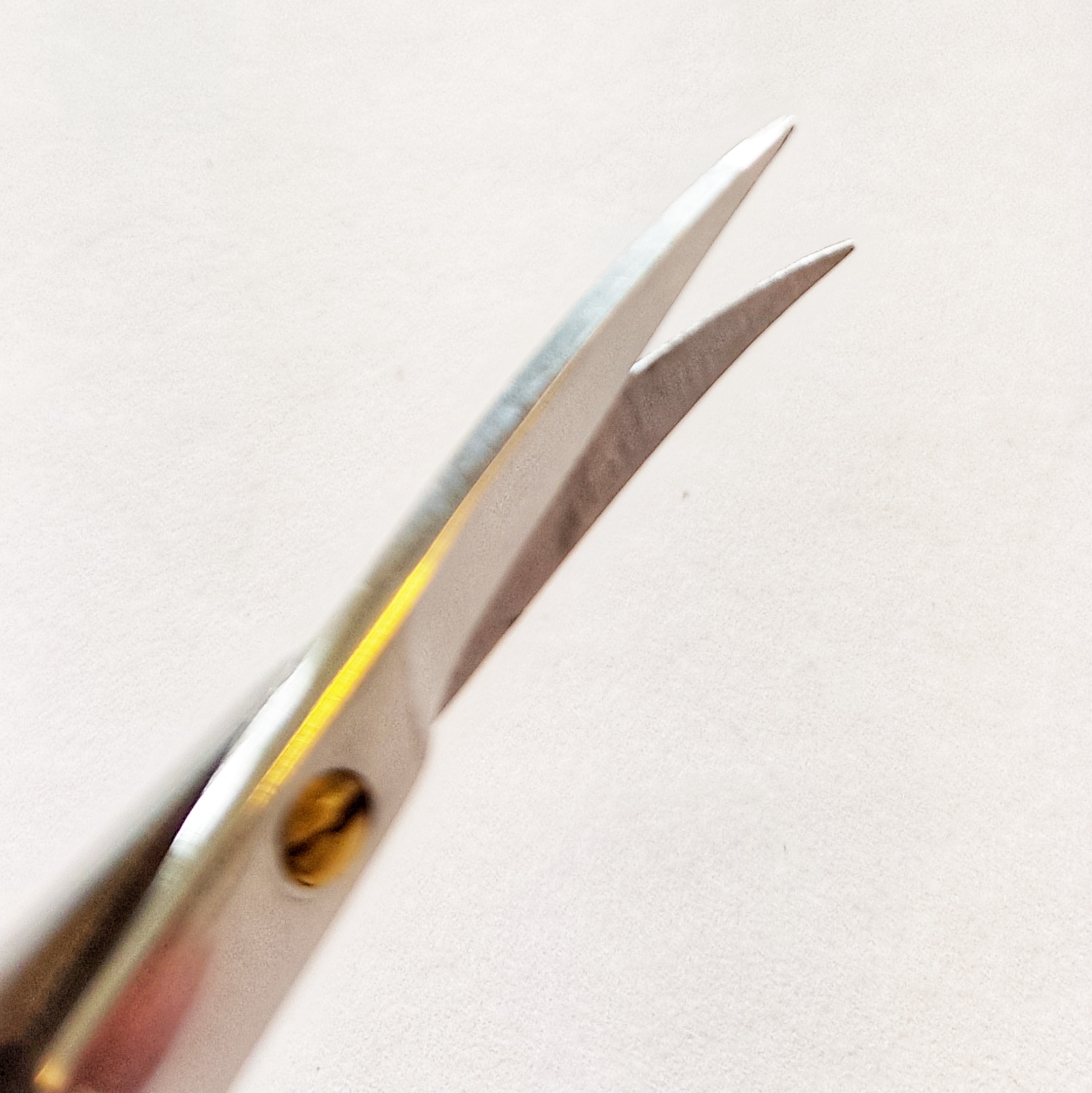 Nagel- och nagelbandssax, böjd, 10 cm  - 2