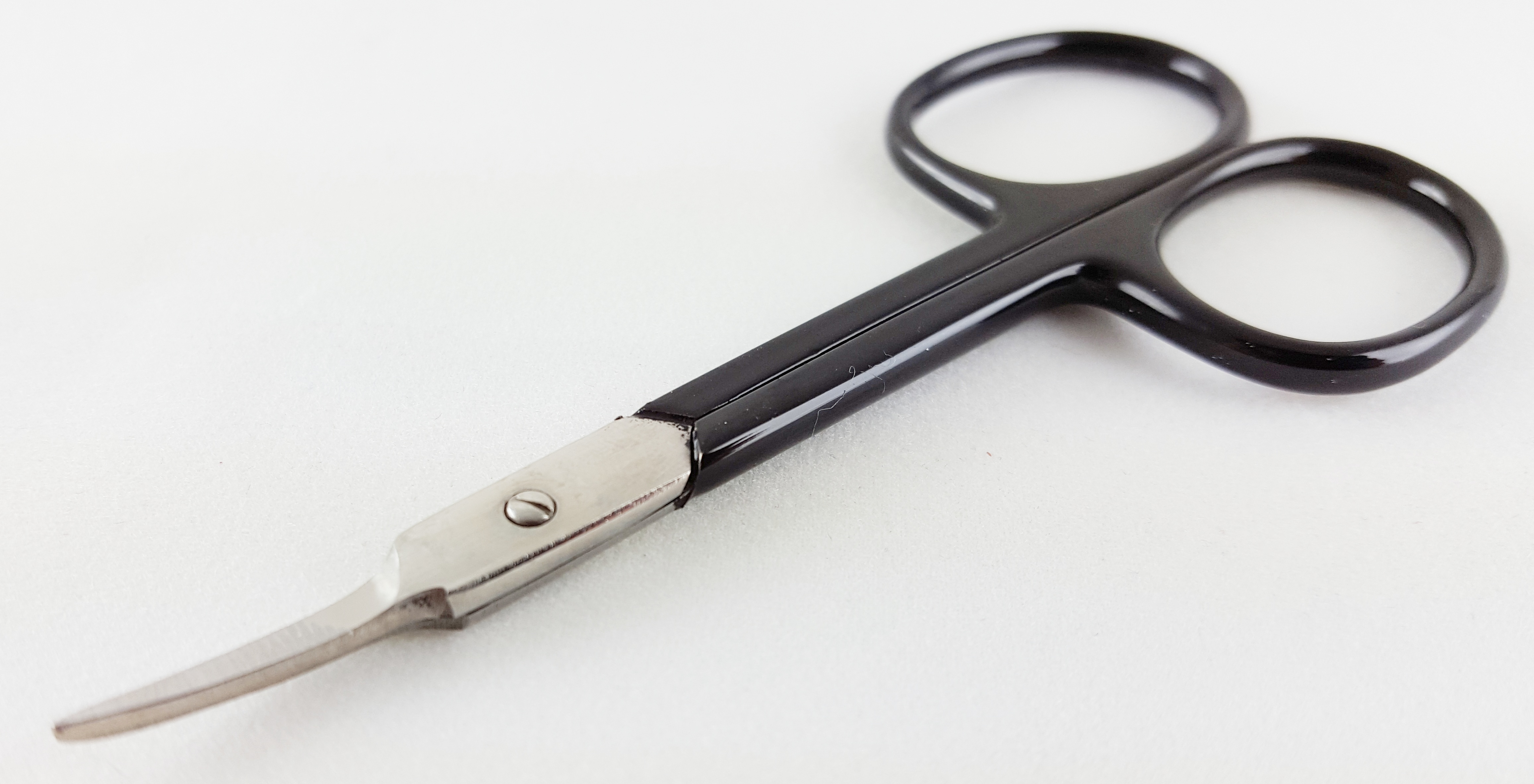 Nagel- och nagelbandssax, böjd, svart handtag, 9,5 cm