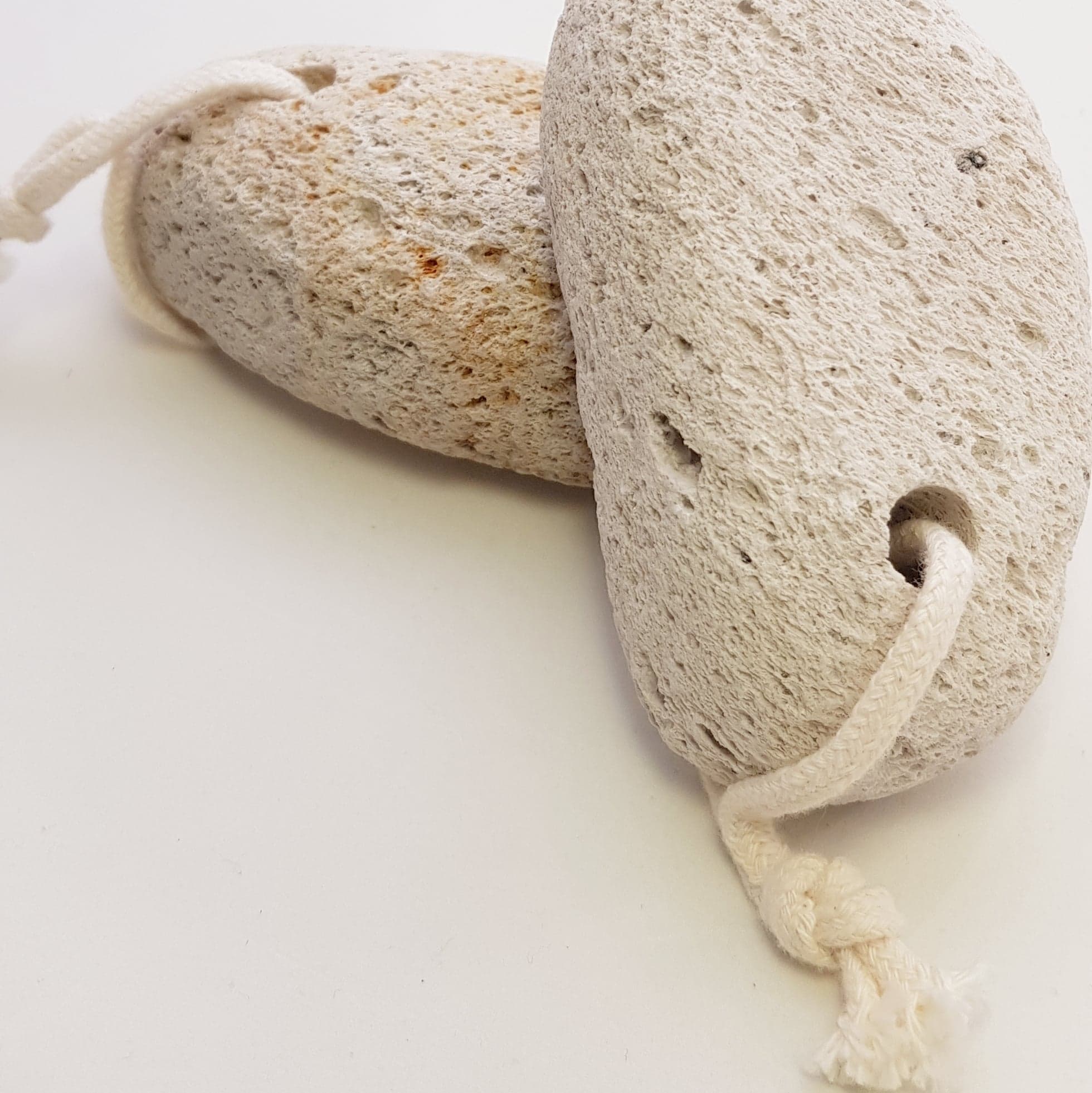 Pimpsten oval med rep 10 cm - 4