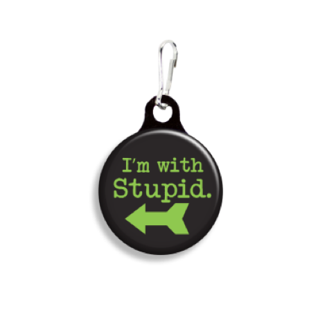 Smycke till halsbandet - I'm With Stupid