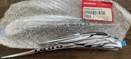 17531-MCH-C10 / 17532-MCH-C10  Honda VTX1800 Tankdekaler