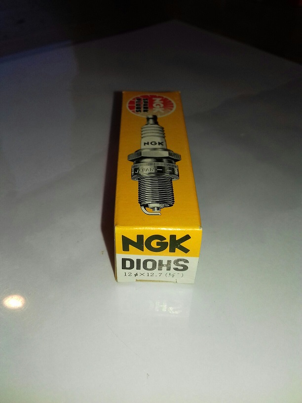 NGK D10HS Tändstift