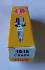 NGK CR9EK Tändstift 4548 Ersättes av Denso U27ETR 