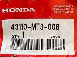 43110-MT3-006 Fäste Bromsok Bak Honda ST1100  Original - 4
