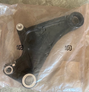 43110-MT3-006 Fäste Bromsok Bak Honda ST1100  Original - 2