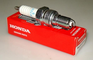 98059-57916 Honda Tändstift  (NGK CR7EH-9  4212)