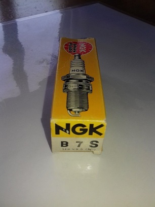 NGK B7S Tändstift (3710)