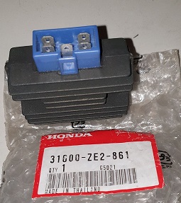 31600 -ZE2-861 Honda Laddningsregulator  - 2