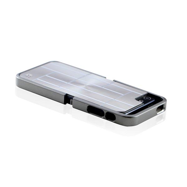 CDN Laminati, hårdplastskal med laminerad aluminiumplatta för iPhone 5/5S, silver - 2