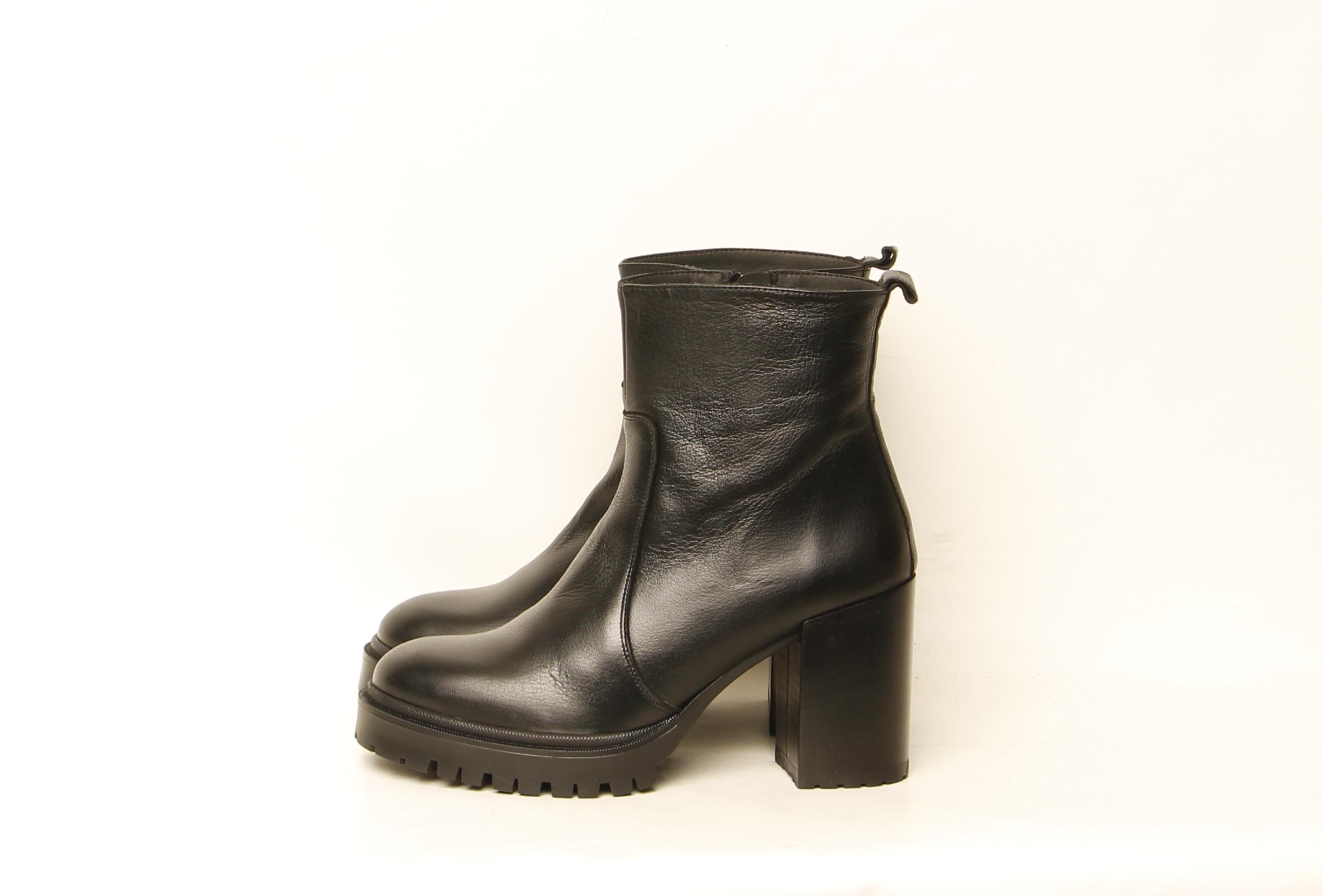 DIVINA BOOTS SVART KMB