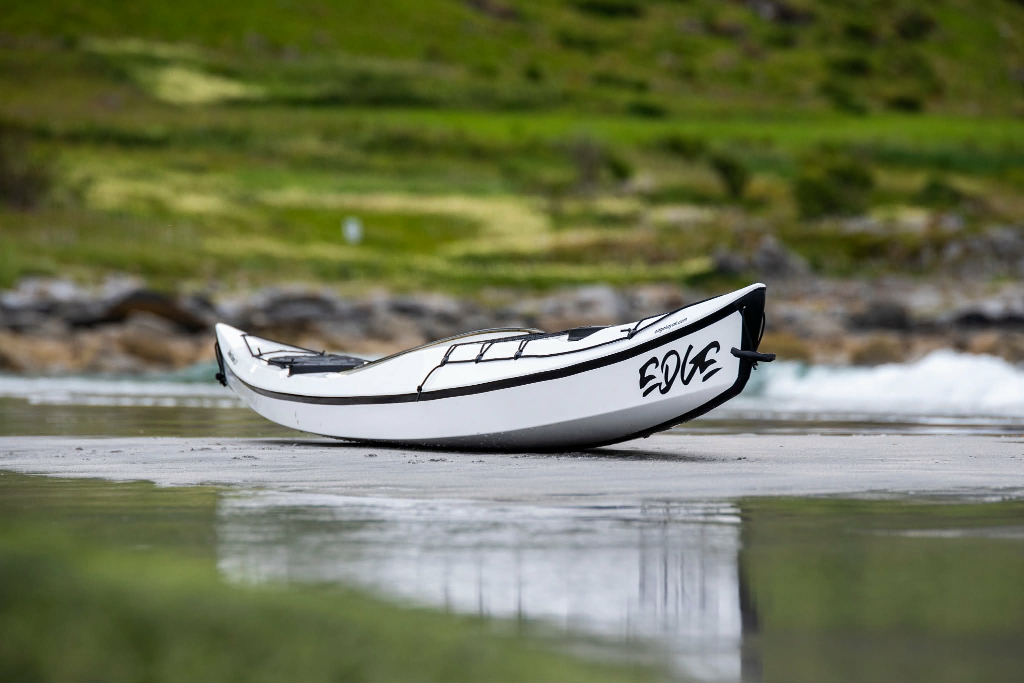 Edge Kayak - waveplay