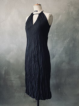 CRINLKLED SILK DRESS with neck straps