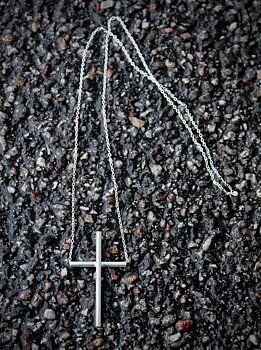 CROSS SMALL - Silver jewelry