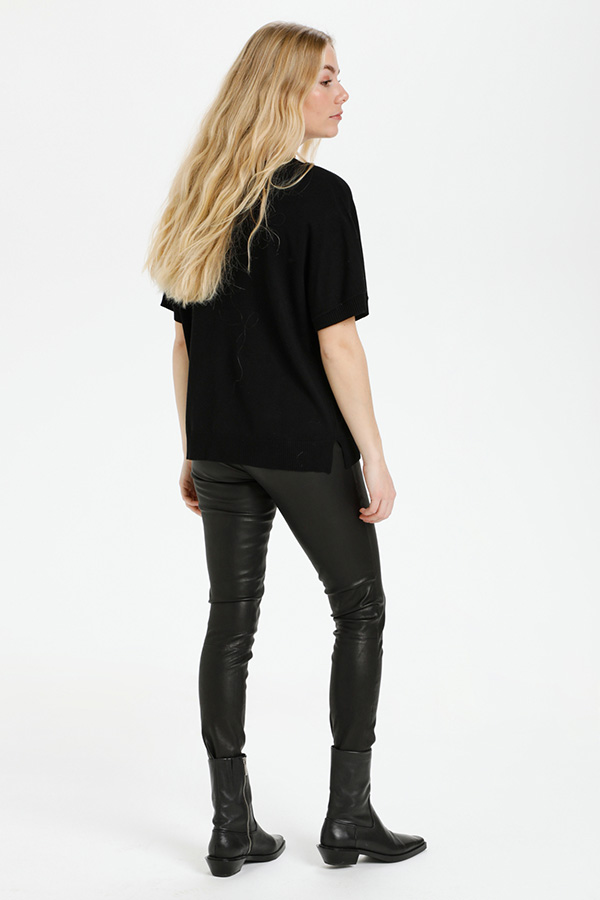 Culture - Annemarie Vest V-neck Black - 6