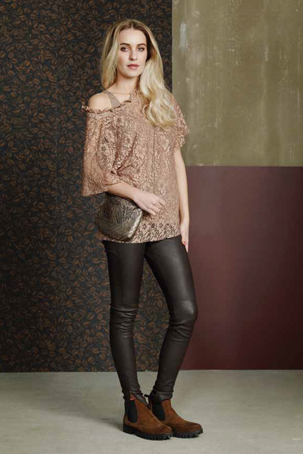 Plus Fine - Chantell Over Sizeed Top Coffee Latte - 8