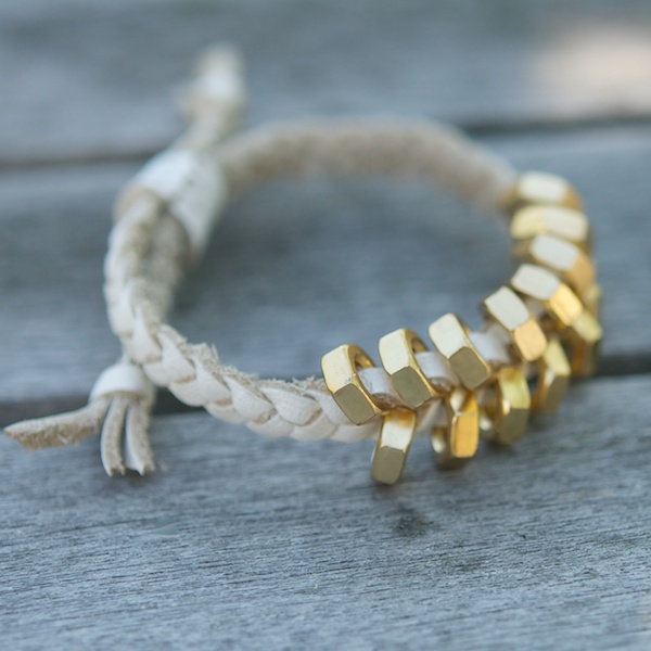 Frontrow Living - Braided Tool Bracelet White Gold - 2