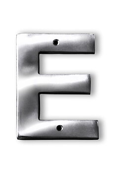 Fasadbokstav i blank aluminium - 13 cm - E