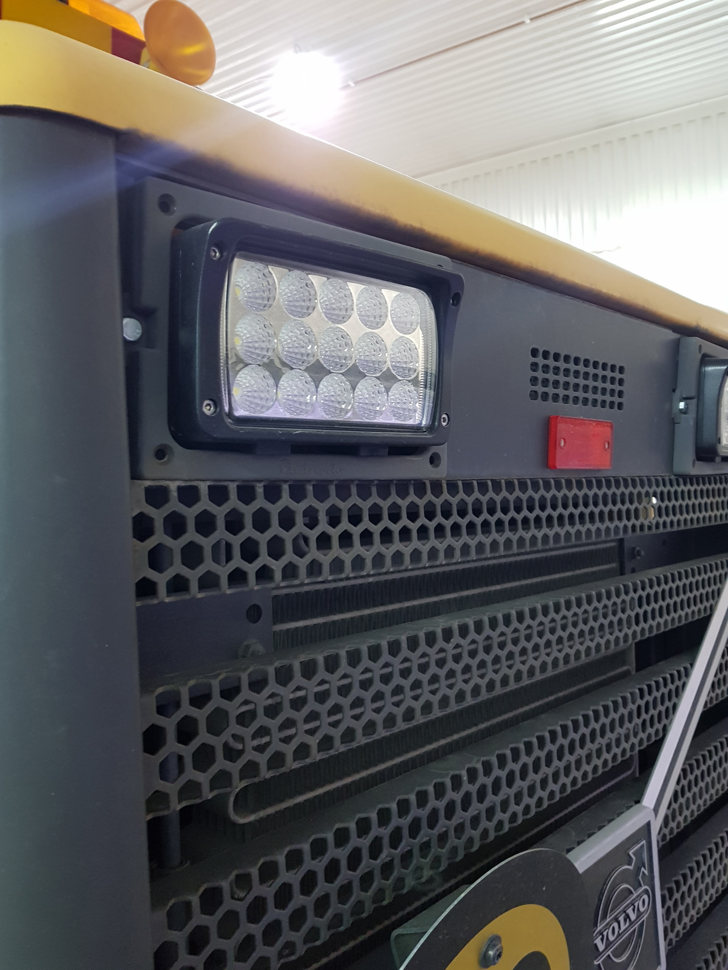 LED Arbetsljus Ombyggnadssats Volvo L50 L70 L90 L120 B, C, D och L50E - Pris/par - 2
