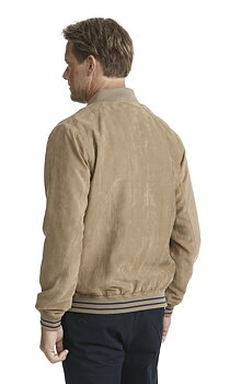 Jacka, färg sand från Peter Adams,