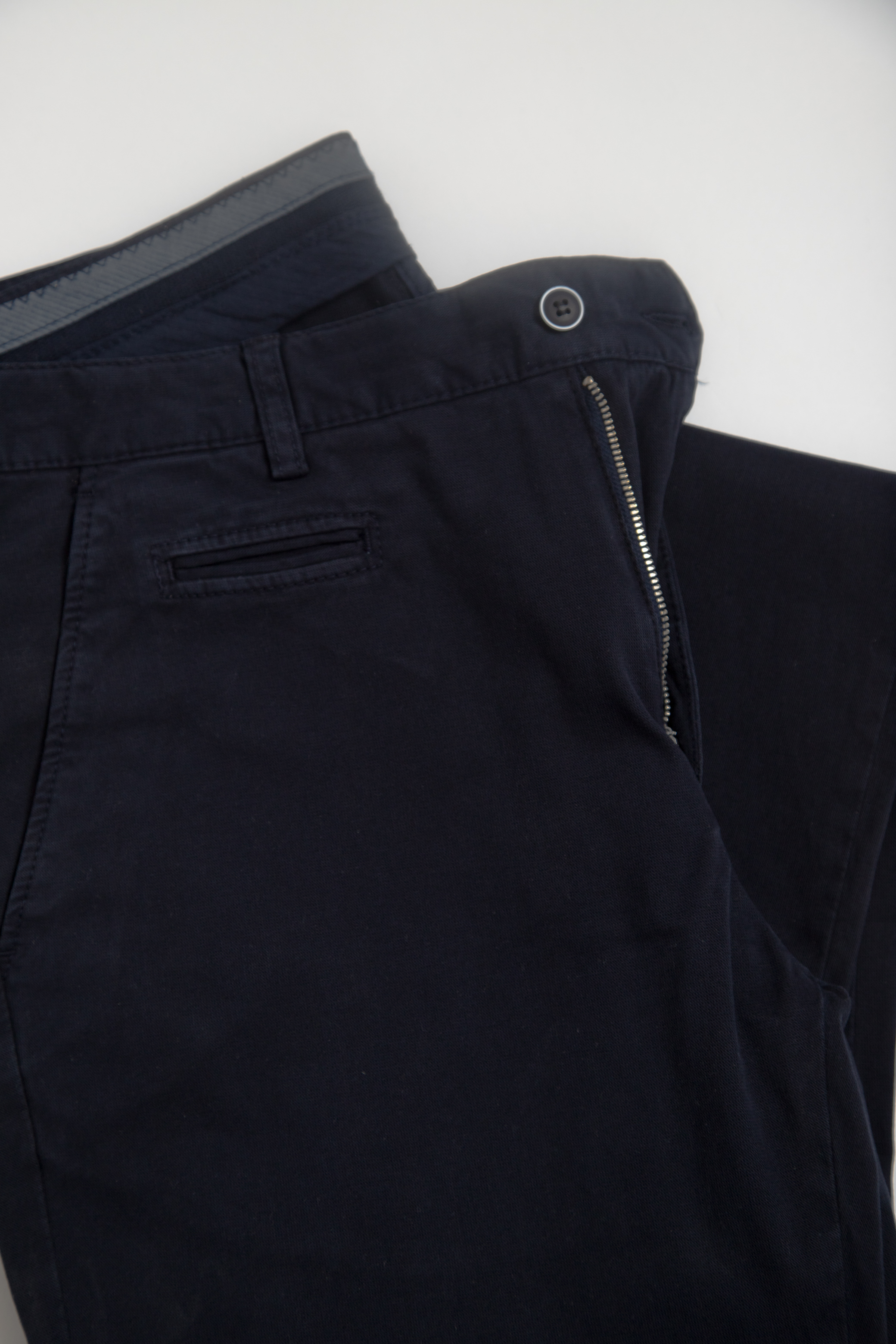 Byxa chinos navy från Peter Adams,  - 2