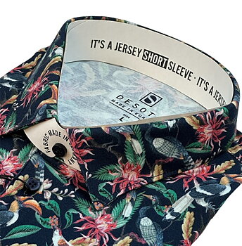 Skjorta kortärm i jersey slim fit. Märke  DESOTO, 