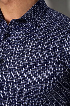 Skjorta i jersey slim fit. Märke  DESOTO, färg blå