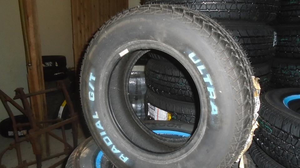 225/60R14 Ultra Radial GT med vita bokstäver - 3