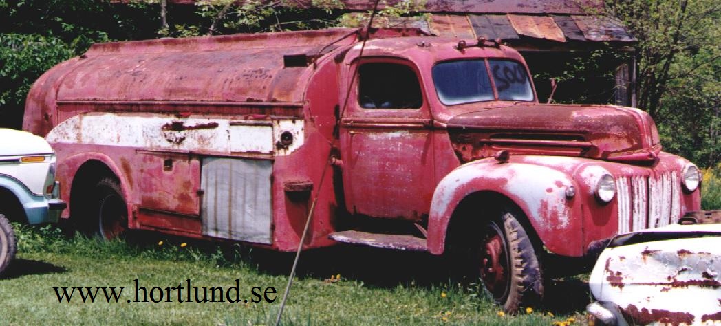 1946 Ford Tankbil - 2