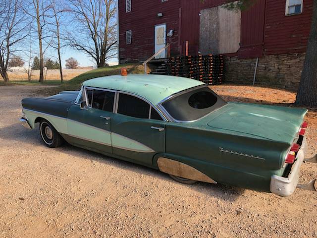 1958 Ford Fairlane Town Sedan - 3