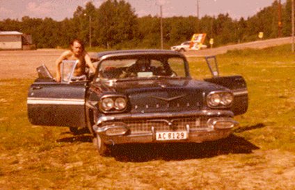1958 Pontiac Laurentian 4-Door Sport Sedan