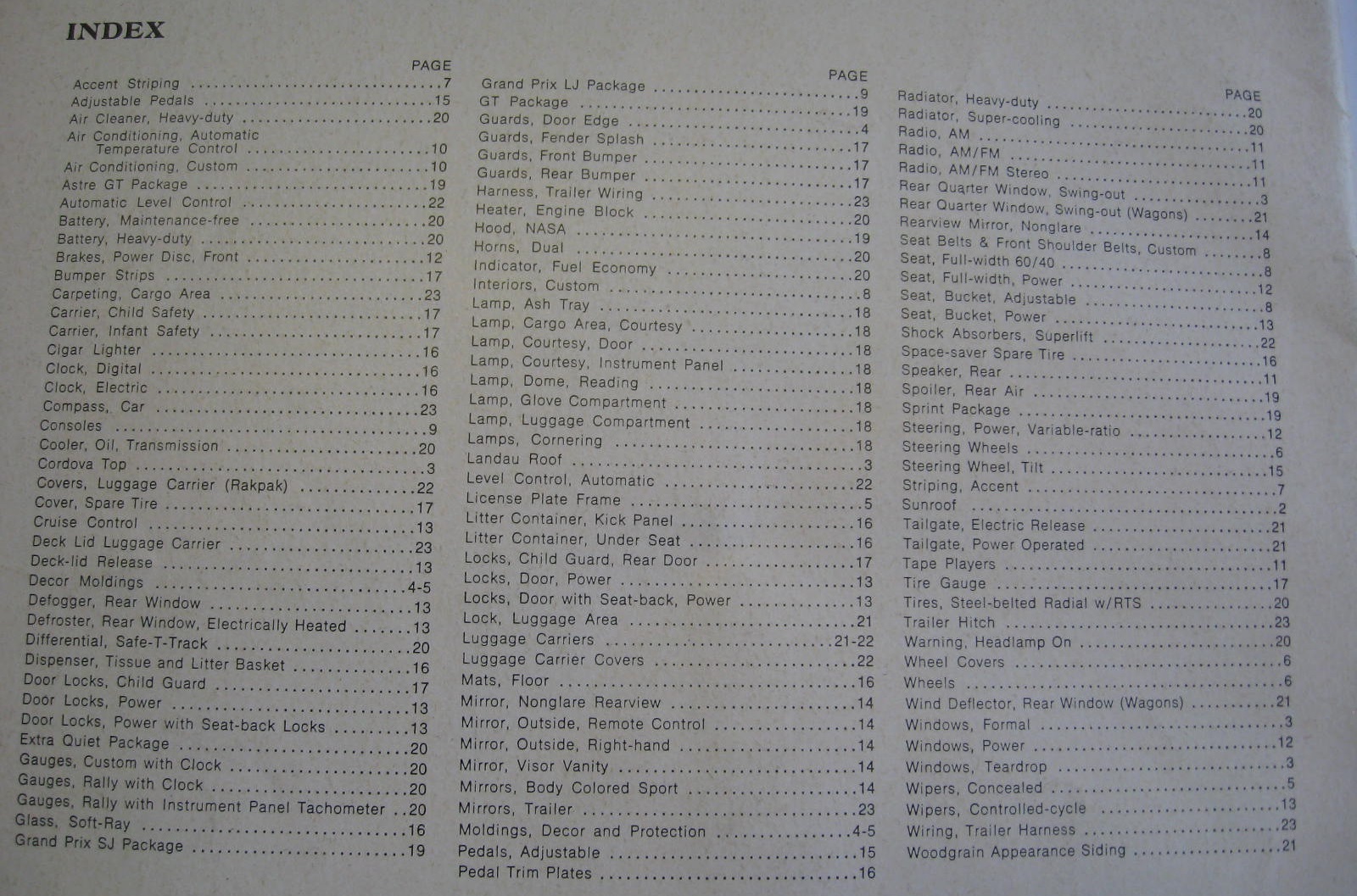1975 Pontiac Accessories stor broschyr - 4