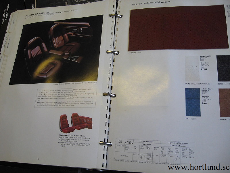 1975 Pontiac Color and Interiors Album - 2