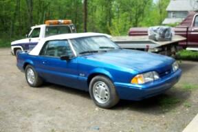 1989 Ford Mustang LX 5.0L Convertible - 4