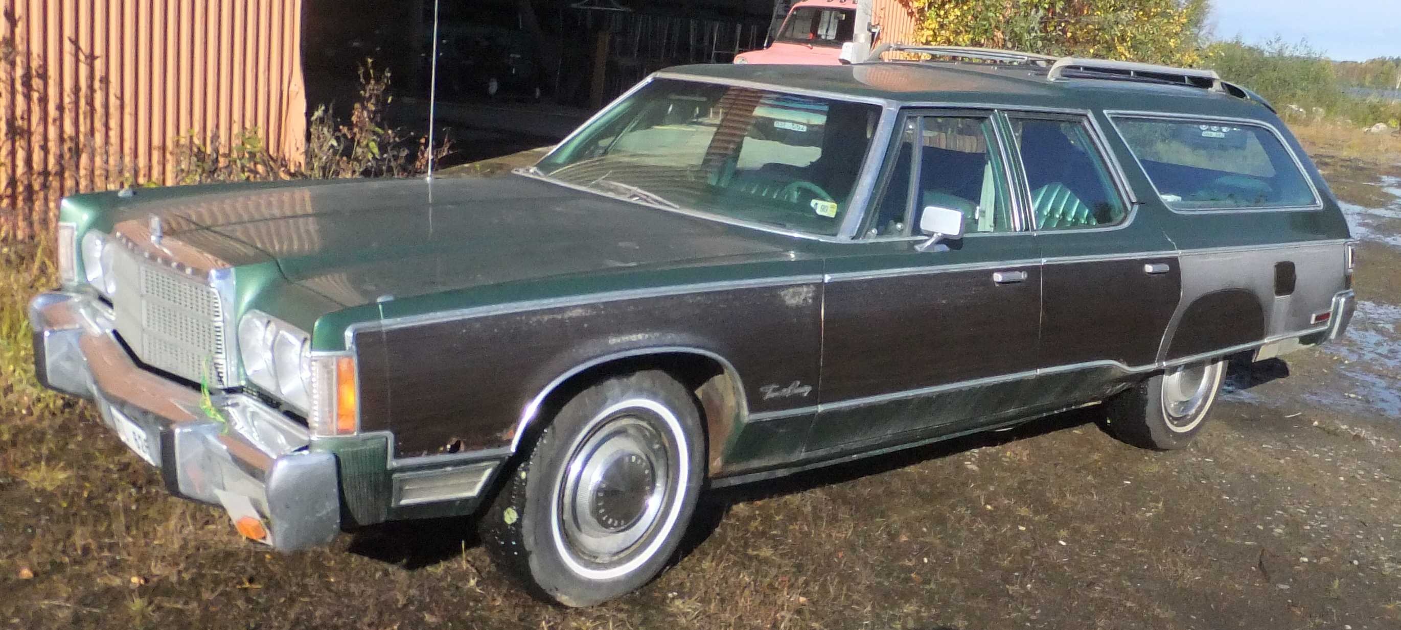 1977 Chrysler Town & Country - 2