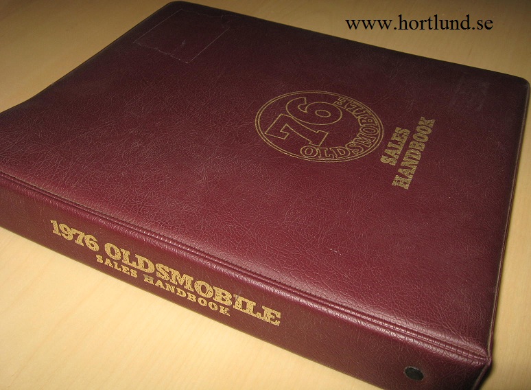 1976 Oldsmobile Sales Handbook Dealer Album alla modeller