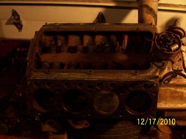 1952 Chrysler 331 ci Hemi motor - 2