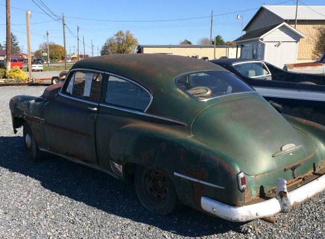 1952 Chevrolet Fleetline De Luxe Aerosedan - 2