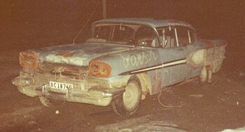 1958 Pontiac Strato-Chief 4-Door Sedan